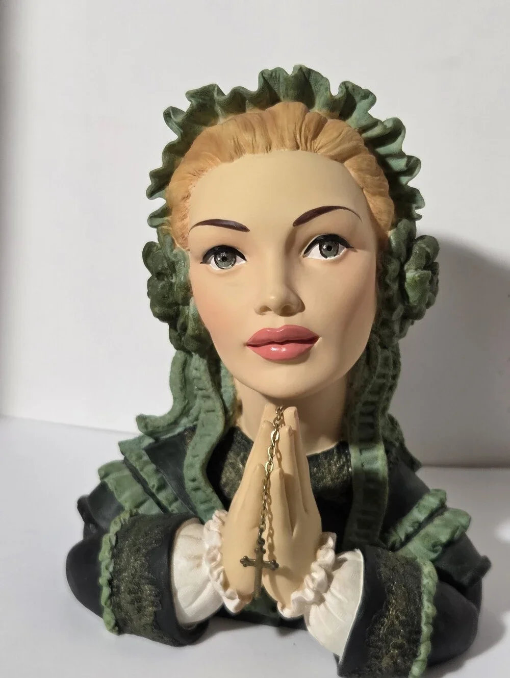 Cameo Girls Abigail Lady Head Vase  Amazing Grace 1858  Praying Cross  LV-089